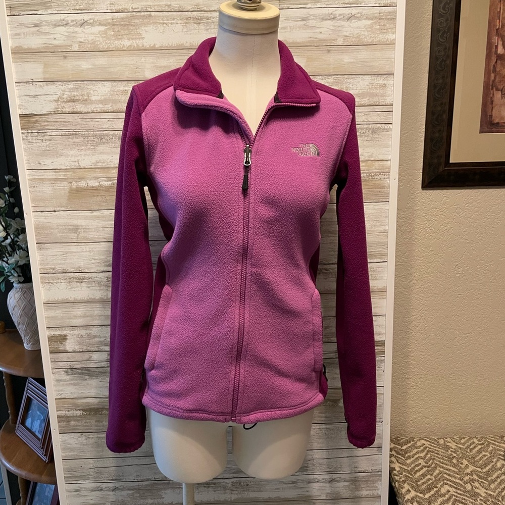 Women’s North Face Fleece 2 toned jacket size small
